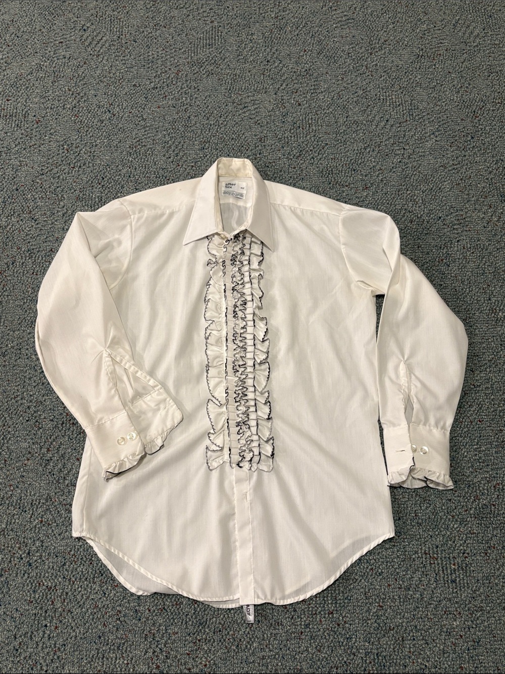 After Six men’s tuxedo shirt, vintage 1982. Size M2.